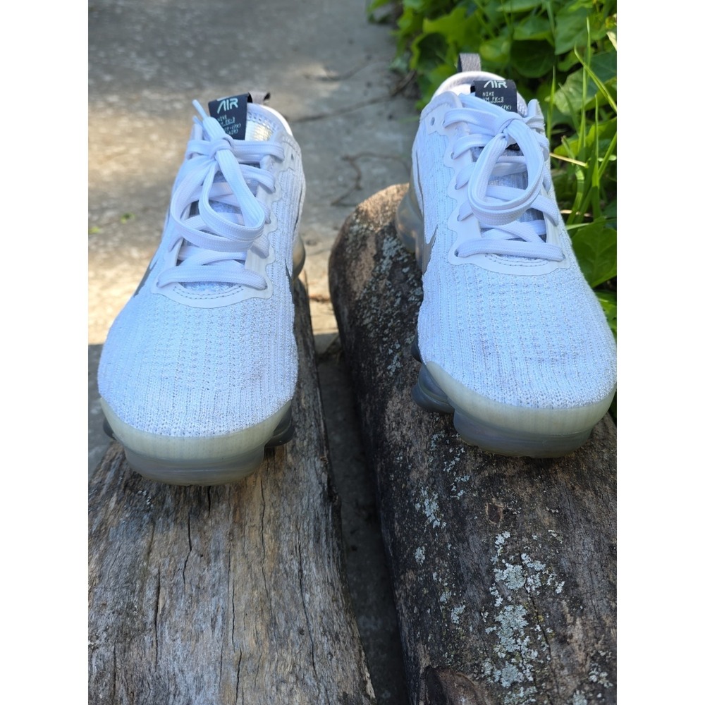 Size 5.5 (GS) - Nike Air VaporMax Flyknit 3 Low White Silver - Picture 2 of 10